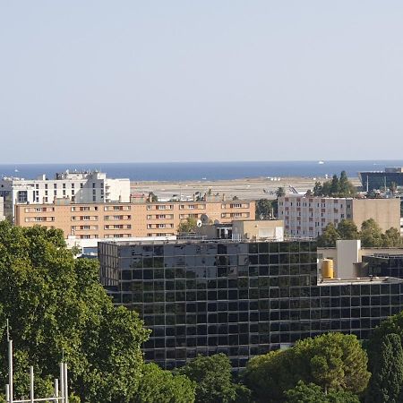 Big Flat Sea Vieuw 95 M2 5 Rooms Near Airport 5 Min Train 3 Min And Tram On Site, Beach 7 Min, 2 Showers And 2 Toilets , Neuf Grand Appartement 95 M2 5 Chambres Proche Aeroport 5 Min Train 3 Min Et Tramway Sur Place, Plage 7 Min 2 Douches Et 2 Wc Vue Nice Dış mekan fotoğraf