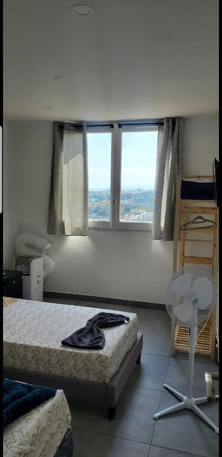 Big Flat Sea Vieuw 95 M2 5 Rooms Near Airport 5 Min Train 3 Min And Tram On Site, Beach 7 Min, 2 Showers And 2 Toilets , Neuf Grand Appartement 95 M2 5 Chambres Proche Aeroport 5 Min Train 3 Min Et Tramway Sur Place, Plage 7 Min 2 Douches Et 2 Wc Vue Nice Dış mekan fotoğraf
